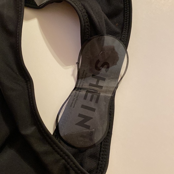 Never worn bikini bottom - Picture 3 of 3